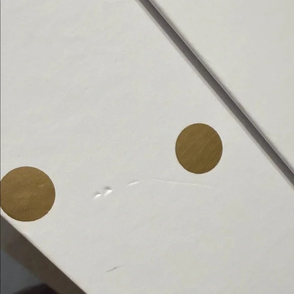 Kate Spade White and Gold Polka Dot Box Magnetic Closure - Picture 6 of 10